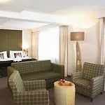 Alpenhaus Hotel 4*